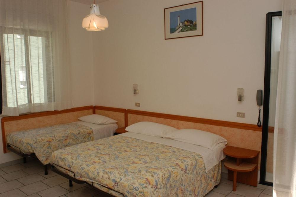 Hotel Roma Residenza Cervia Eksteriør bilde